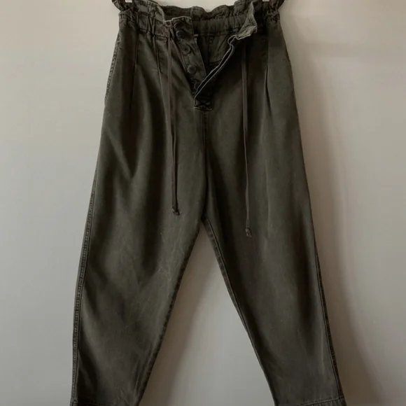 4 pairs of Free People Margate Pleated Trousers, size Medium - Picture 5 of 5